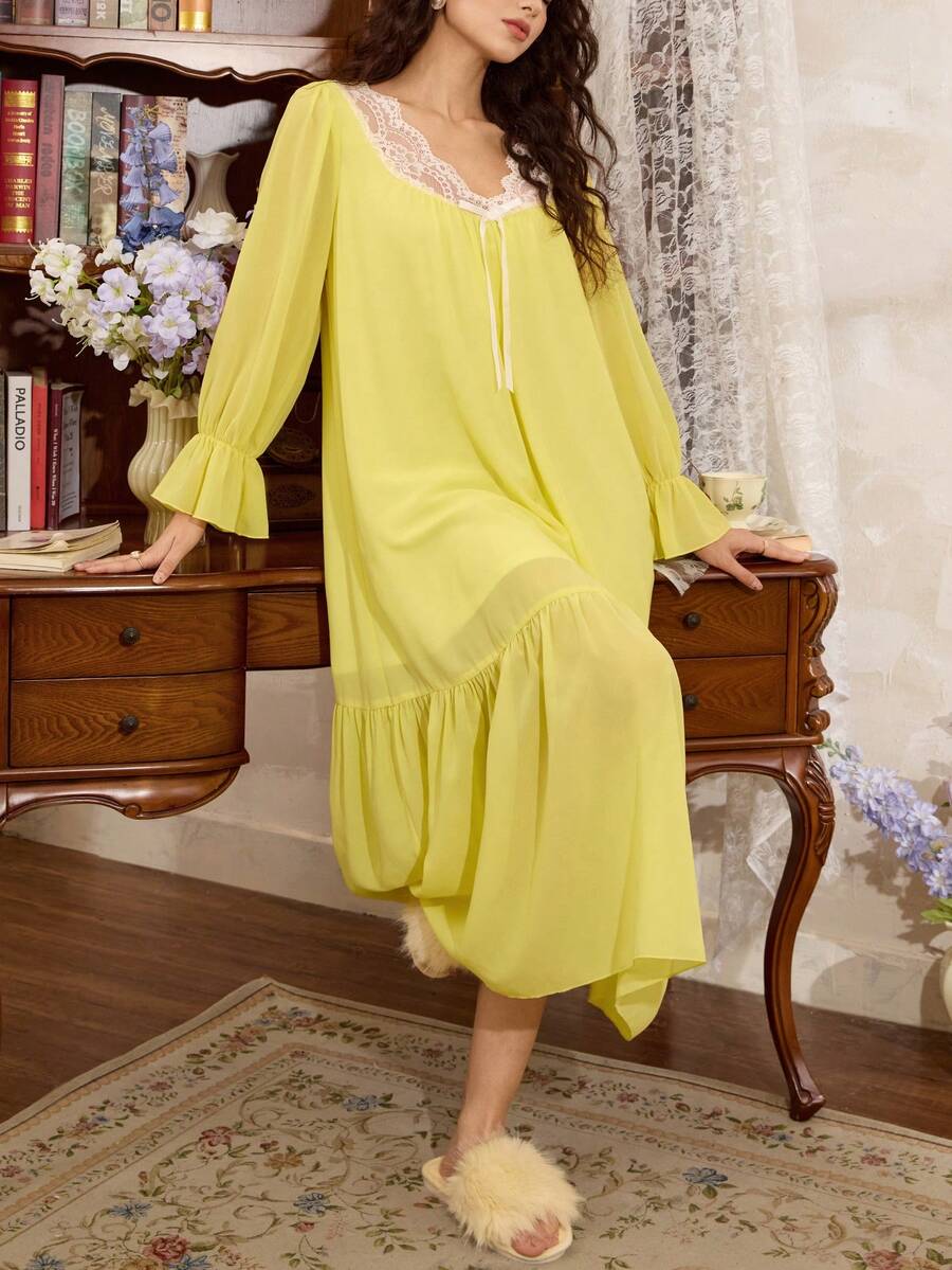 Romantic French elegant lace stitching bow decoration bell sleeves ruffled loose women's nightgown, suitable for Valentine's Day