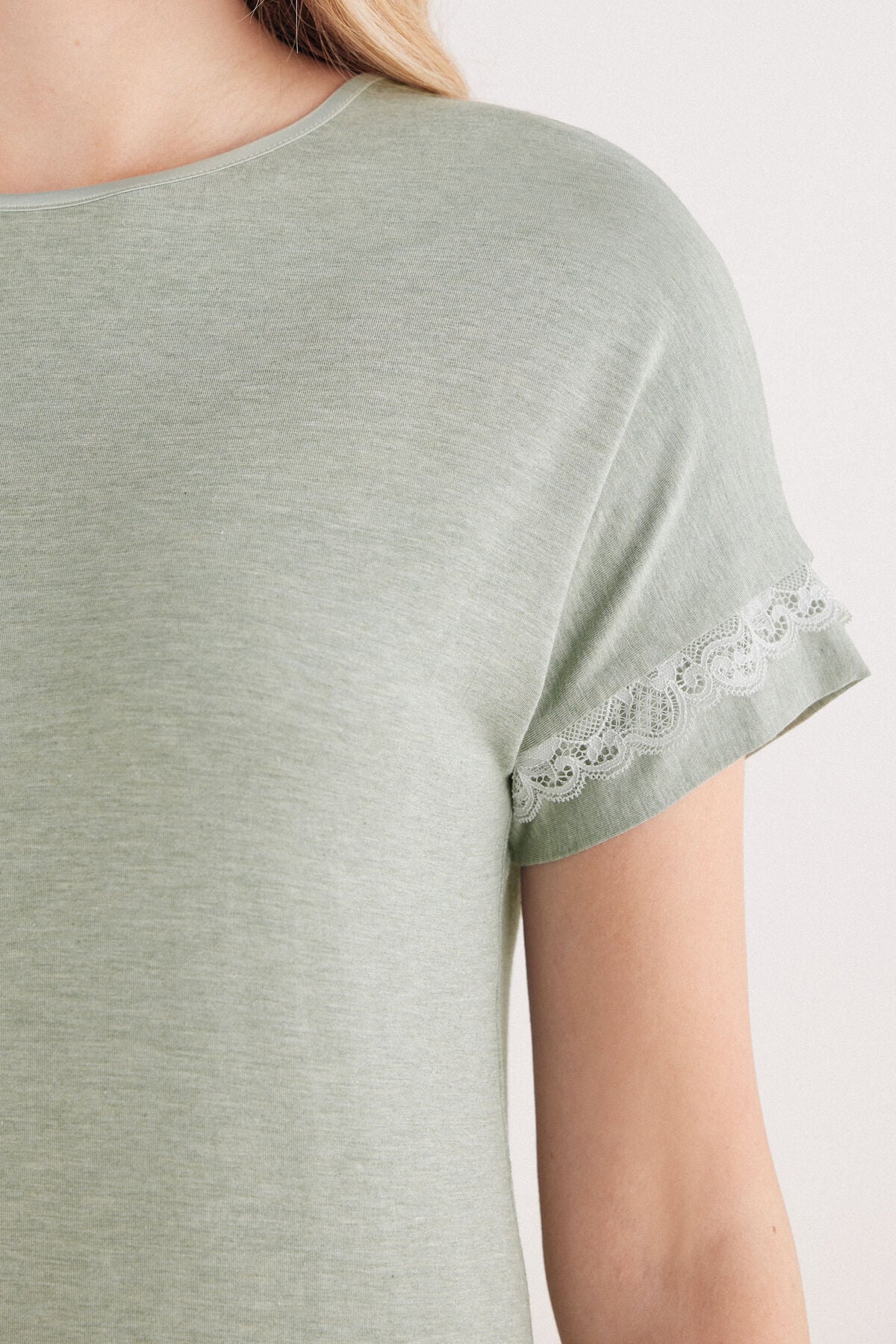 Lace Trim Short Sleeve Nightgown